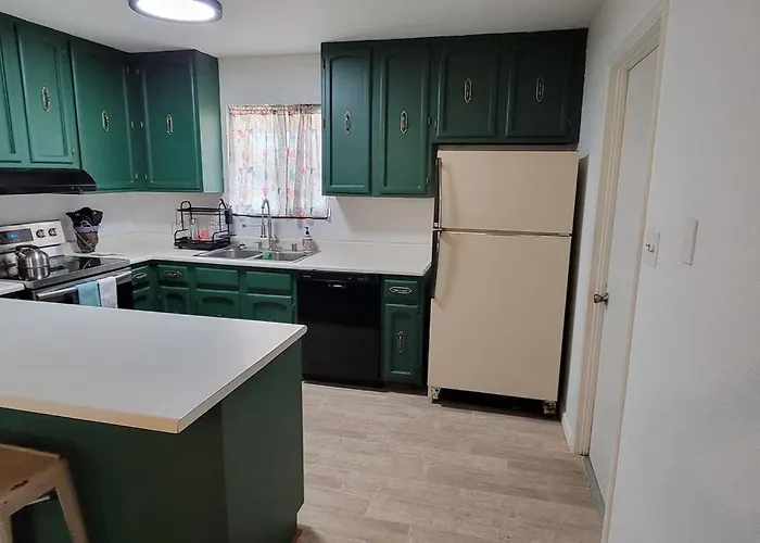 Holiday home Casa Sunrise, Large Home, Minutes From Airport, Yrmc, Mexico Borders *