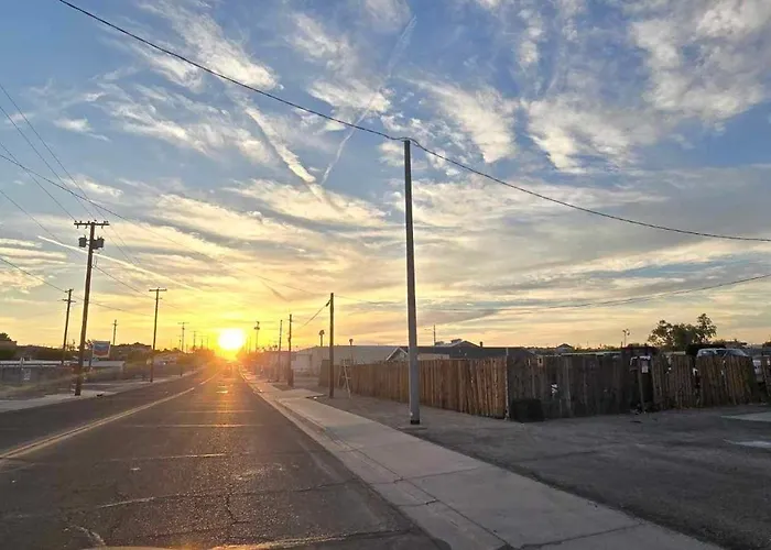 Casa Sunrise, Large Home, Minutes From Airport, Yrmc, Mexico Borders Yuma